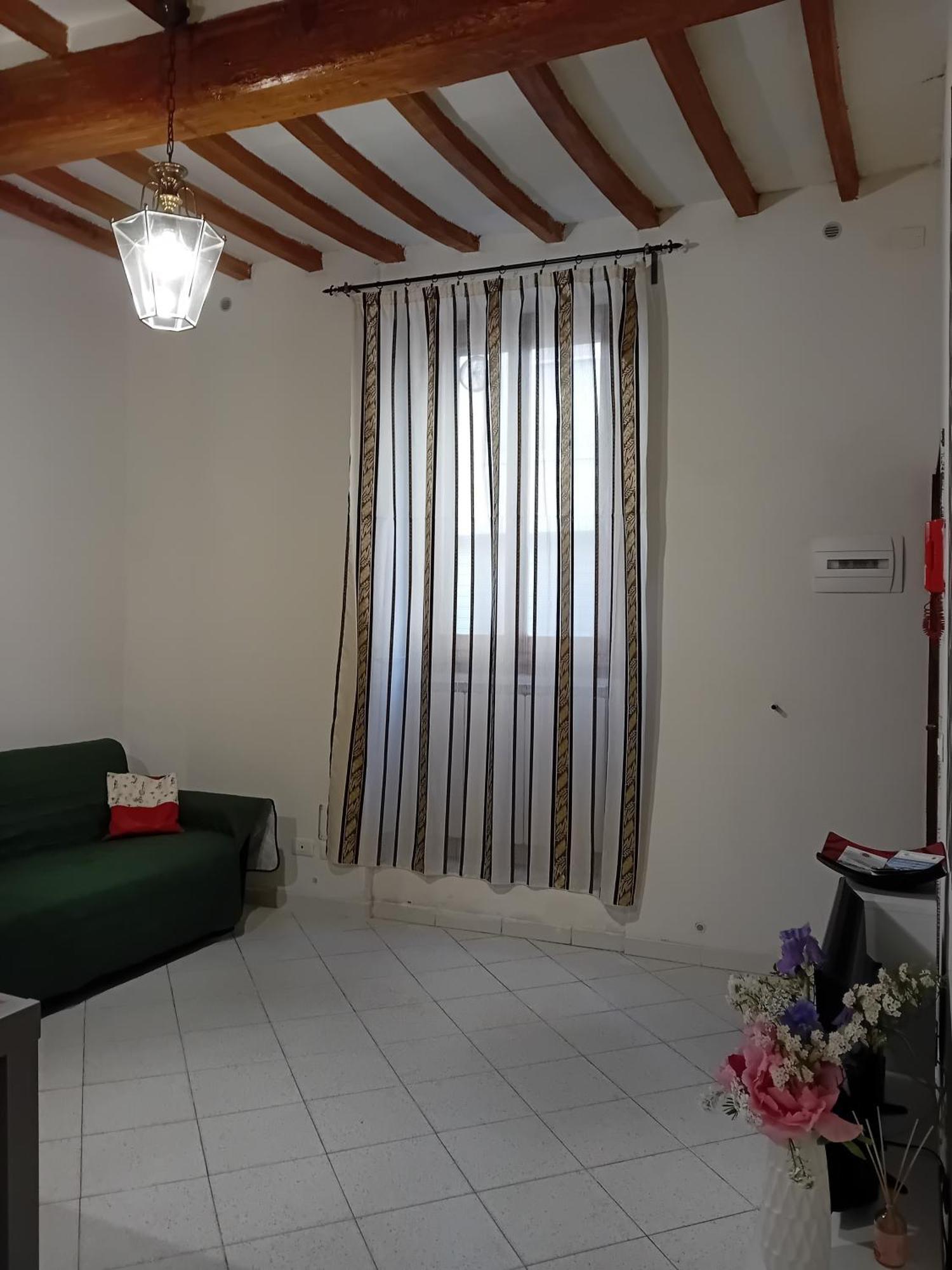 House Apartment *